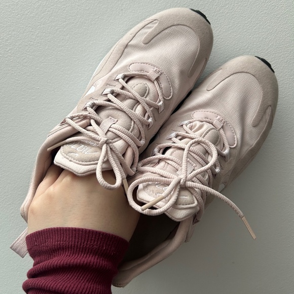 Nike React Pink - Picture 2 of 6